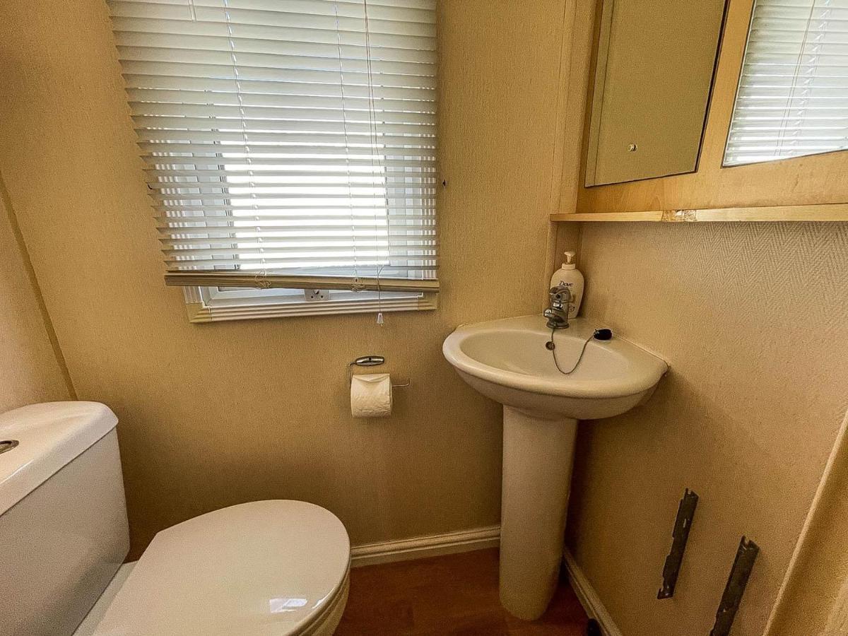 6 Berth Caravan Nearby Hunstanton Beach Front In Norfolk Ref 13019L Exterior foto
